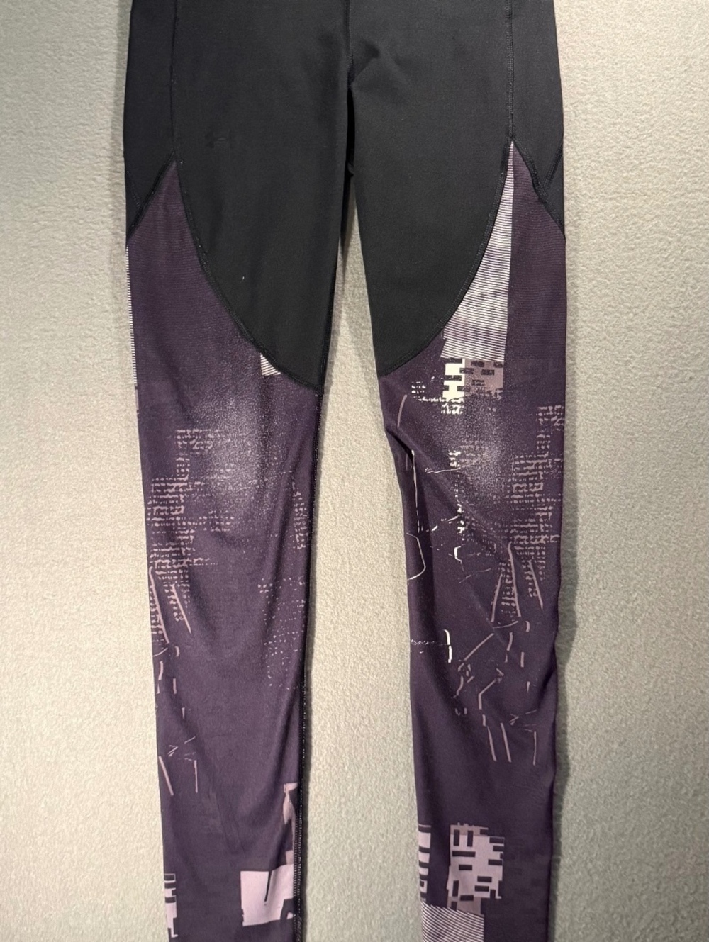 Under Armour Women's Black and Purple Printed Leggings XS